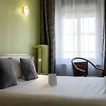 酒店 Logis & Restaurant La Paix Le Nouvion-en-Thierache