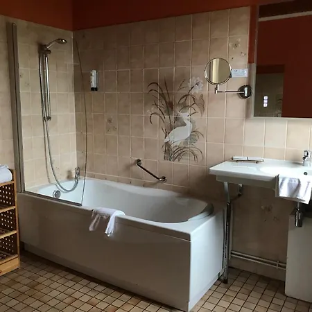 Hotel Logis & Restaurant La Paix Le Nouvion-en-Thierache